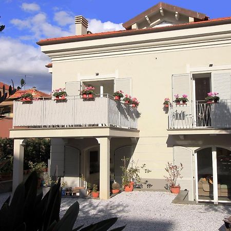 Guesthouse Villa Jung Бордигера Экстерьер фото